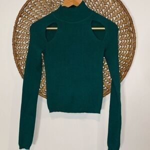 Wild Fable green ribbed cutout long sleeve top size small
